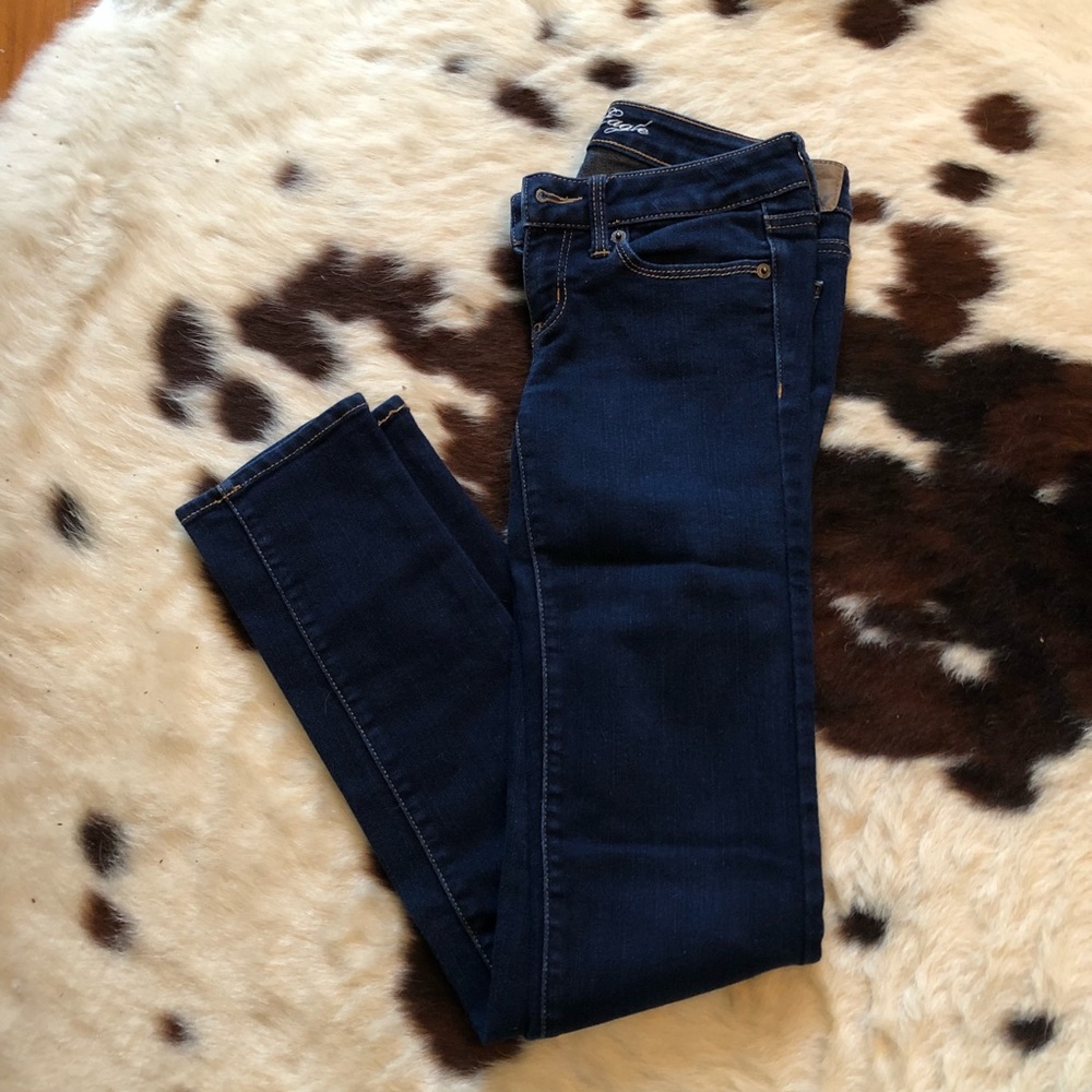 dark blue ae jeans